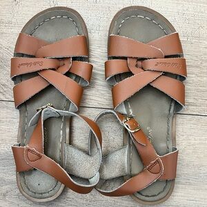 Brown Salt Water Sandals Women’s 7